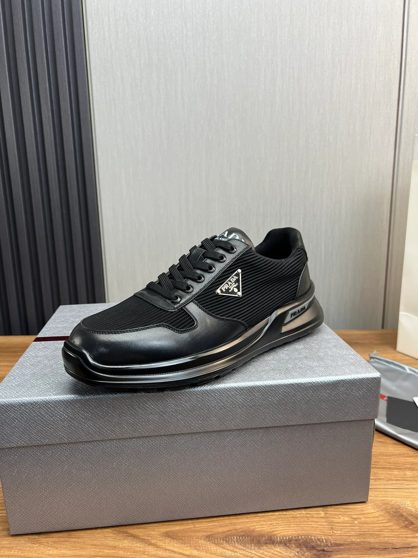 Men's shoes 💰580💰 [PRADA] Men's shoes are popular in the counter, official website is synchronized, 1 high-quality shipment ✔️Original cowhide stitching mesh + cowhide lining, 1🆚1 replica, original original bottom, 38-45 (45 customized, non-refundable)